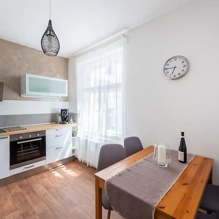 2 Bedrooms Apt Near Wenceslas Sq 프라하 외부 사진