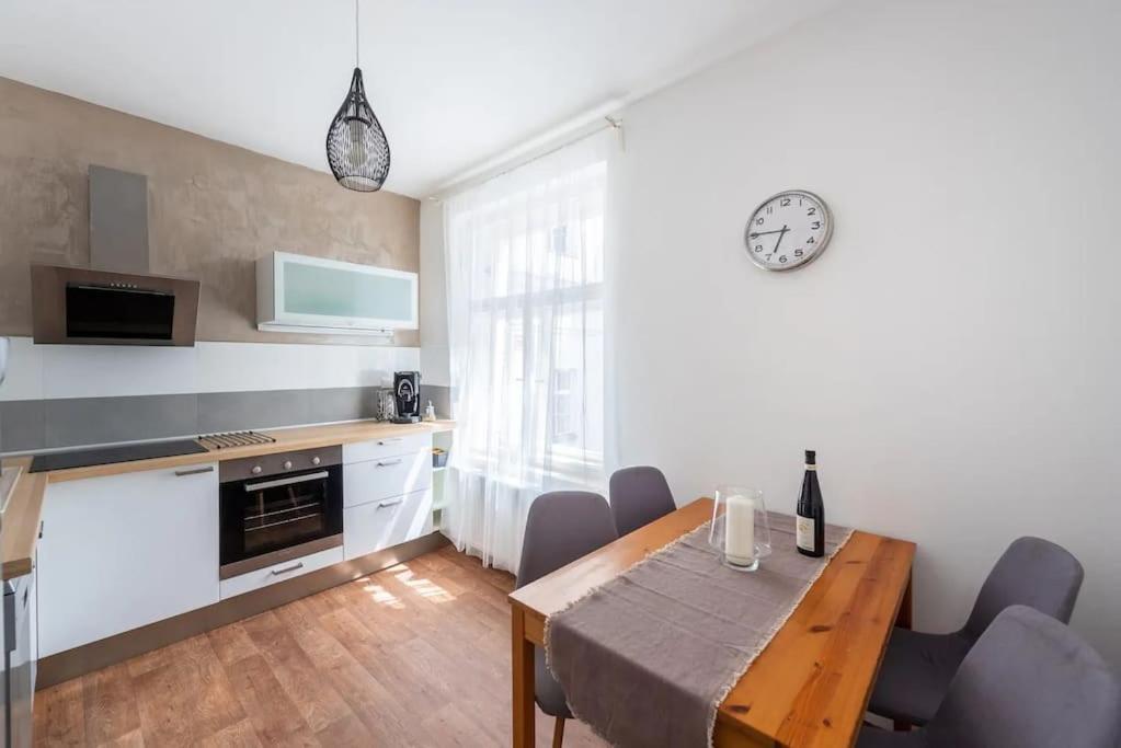 2 Bedrooms Apt Near Wenceslas Sq 프라하 외부 사진