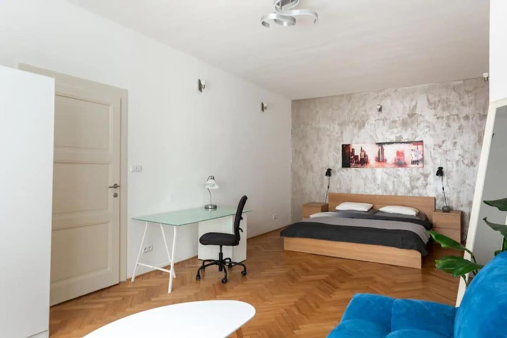 2 Bedrooms Apt Near Wenceslas Sq 프라하 외부 사진